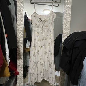Size large wayf dress in floral